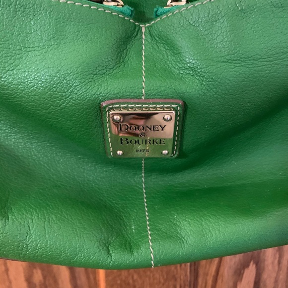 Dooney and Bourke Green shoulder bag - Picture 3 of 10